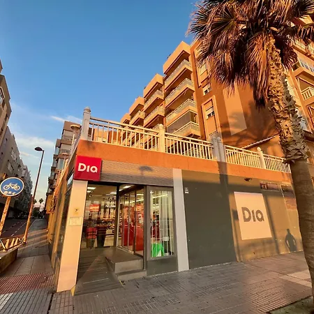 Centrico Y En Primera Linea De La Playa - Wifi El Jaul