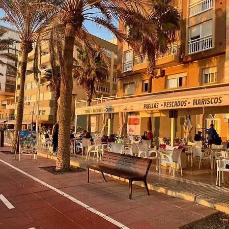 Apartment Centrico Y En Primera Linea De La Playa - Wifi *